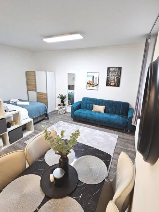 Affordable Suite In Vienna'S Hotpoint Exterior photo